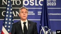 Državni sekretar Entoni Blinken na konferenciji za novinare posle sastanaka šefova diplomatija NATO u Oslu, 1. juna 2023. (Foto: AP Sergei Grits)