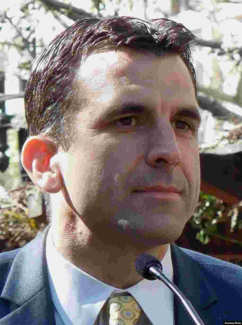 Nghị viên Sam Liccardo lấy làm tiếc lúc đầu đã không ủng hộ Little Saigon