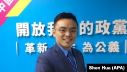 台湾中国国民党文传会副主委洪孟楷（美国之音记者申华 拍摄）