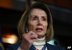 Predsedavajuća Predstavničkim domom Kongresa, Nensi Pelosi iz Kalifornije, govori tokom konferencije za štampu na Kapitol hilu, Vašington, 17. januara 2019.