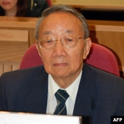 香港珠海学院文学院院长兼亚洲研究中心主任胡春惠