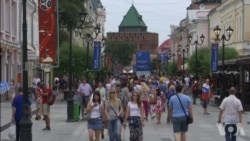 俄罗斯居民享受世界杯给城市带来的欢乐