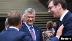 Predsednici Kosova i Srbije, Hašim Tači i Aleksandar Vučić, sa predsednikom Evropskog saveta Donaldom Tuskom