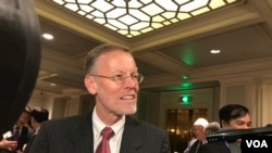 美国在台协会台北办事处处长郦英杰2019年6月10日在华盛顿参加“选择美国”投资峰会台湾代表团欢迎晚宴（美国之音钟辰芳拍摄）