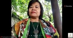 Pegiat HAM, Yuniyanti Chuzaifah, desak DPR dan pemerintah prioritaskan perlindungan perempuan pada program legislasi nasional. (Foto: VOA/Petrus Riski)