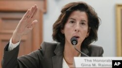 Menteri Perdagangan AS, Gina Raimondo (foto: dok). Departemen Perdagangan AS mengumumkan akan menerapkan kontrol ekspor baru terhadap peralatan bioteknologi tertentu. 