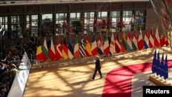 Arhiva - Visoki predstavnik Evropske unije za spoljnu politiku i bezbednost Žozep Borelj stiže na samit lidera Evropske unije o ruskim sankcijama kao odgovoru na rusku invaziju na Ukrajinu, u Briselu, Belgija, 31. maja 2022.