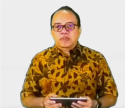 Dr Purwadi, Direktur Pusat Sains Kelapa Sawit dan dosen INSTIPER Yogyakarta. (Foto: VOA/Nurhadi)