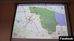 រូបផែន​ទី​បង្ហាញពី​ការទន្រ្ទាន​ដី​ព្រៃលិច​ទឹកបឹង​ទន្លេសាប ដែល​បាន​បង្ហាញ​នៅក្នុង​កិច្ចប្រជុំ​ស្តីពីវិធាន​ការទប់ស្កាត់ និង​បង្ក្រាប​ជាបន្ទាន់​នូវ​ការលួច​កាប់ព្រៃ​លិចទឹក​បឹងទន្លេសាប កាលពី​ថ្ងៃទី៣០ ខែវិច្ឆិកា​ឆ្នាំ២០២១។ (រូបភាព​ដកស្រង់​ពី​ទំព័រ​ហ្វេសប៊ុក​រដ្ឋបាល​ខេត្តបាត់ដំបង)