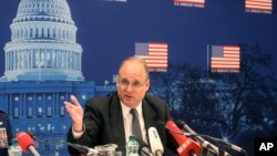 资料照片：美国总统军控事务特使比林斯利（Marshall Billingslea）在维也纳对记者发表讲话。（2020年6月23日）