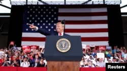 美国总统特朗普在佛罗里达州与支持者举行竞选集会。（2019年5月8日）