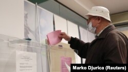 Glasanje u Beogradu na parlamentarnim izborima u junu 2020.