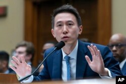 TikTok首席执行官周受资2023年3月23日赴国会山出席众议院能源与商务委员会听证会。