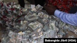 LAGOS:EFCC ta kama kudi