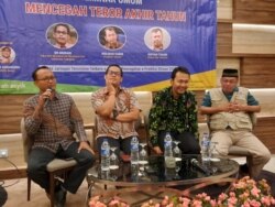 Dialog ‘’Mencegah Teror Akhir Tahun’’ yang digelar di Jakarta, hari Rabu (4/12). (VOA/Fathiyah)