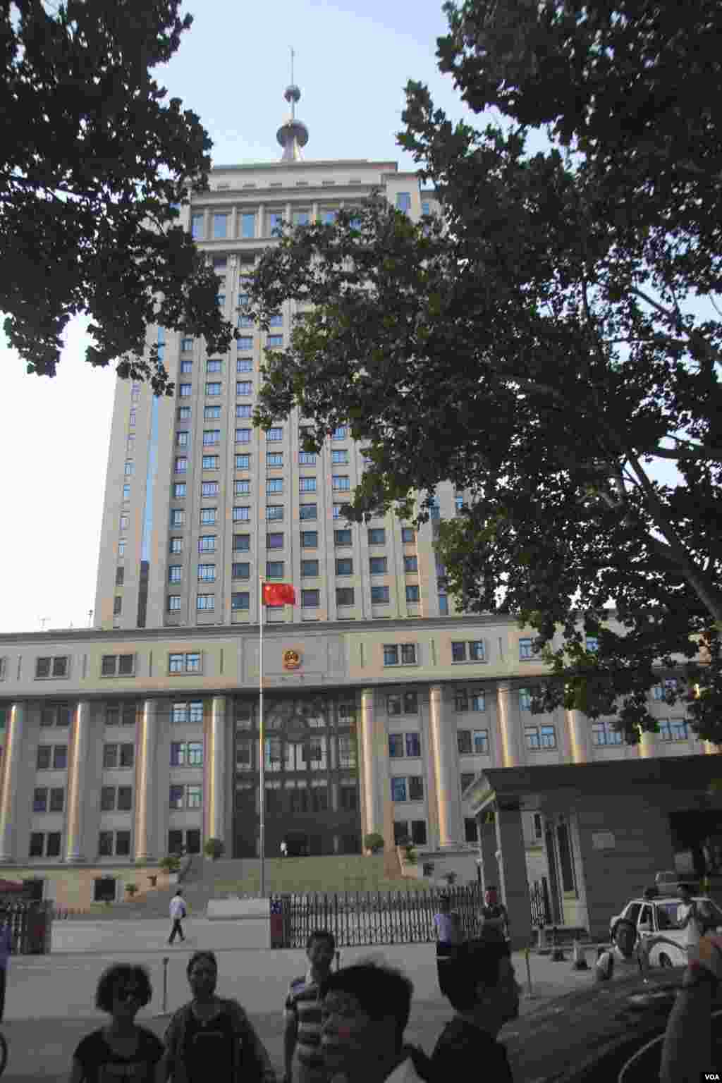 济南中级人民法院