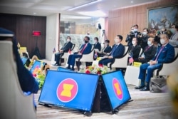 Para pemimpin Perhimpunan Bangsa-Bangsa Asia Tenggara (ASEAN) bertemu di Jakarta, 24 April 2021, dalam upaya internasional pertama yang terkoordinasi untuk meredakan krisis di Myanmar. (Foto: Biro Pers)