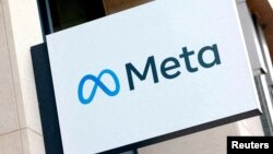 រូបឯកសារ៖ ស្លាកសញ្ញា​របស់​ក្រុមហ៊ុន Meta ដែល​ជា​ក្រុមហ៊ុន​មេ​របស់​បណ្ដាញ​សង្គម​អនឡាញ Facebook។