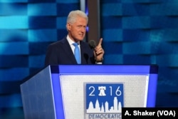 President Bill Clinton brought delegates to their feet with an impassioned appeal on behalf of his wife on the second night of the Democratic National Convention in Philadelphia, July 26, 2016 (A. Shaker/VOA)