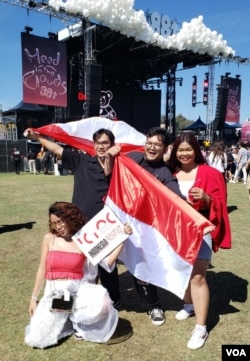 ICINC , Arta, Cellosux, Moneva, Devinta (Foto VOA: Rere Wahyudi/Gandira Pratama)