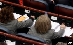 Trenutak glasanja za ustavne amandmane, u skupštini Makedonije, 11. januara 2019.