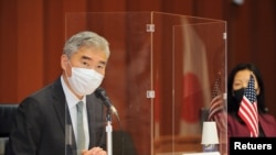 2021年9月14日，美国驻印尼大使、朝鲜问题特别代表金圣在东京与日本和韩国官员就朝鲜问题举行三边会议（路透社）。