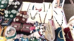 ສອງທຸລະກິດໂຕແບບເປັນເຈົ້າຂອງໂດຍຍິງລາວໄດ້ຮັກສາວັດທະນະທຳແລະສົ່ງເສີມສີມືຄົນລາວ ຕອນທີ 1