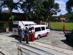 PMI Gunungkidul juga membantu masyarakat Bedoyo melakukan pembersihan. (Foto: via Suminto)