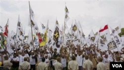 Kampanye Partai Keadilan Sejahtera, sebagai salah satu partai Islam dalam pemilu 2009. Pemilu yang tertib dan damai di Indonesia menunjukkan bahwa Islam dan demokrasi bisa berjalan seiring.