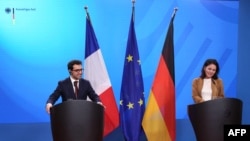 Міністерка закордонних справ Німеччини Анналена Бербок та міністр закордонних справ Франц Стефан Сежурне, Берлін, 14 січня 2024 року.