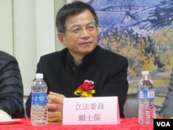 国民党籍立委赖士葆(美国之音容易拍摄)