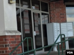 里本·卡森医生的竞选总部（美国之音龚小夏，平章拍摄）