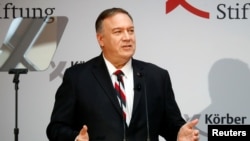 美国国务卿蓬佩奥在德国一个纪念柏林墙倒塌30周年的活动上讲话。(2019年11月8日)