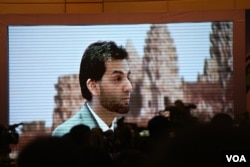 លោក Sarda Umar Alam តំណាងអង្គការយូណេស្កូប្រចាំកម្ពុជា ថ្លែងសុន្ទរកថាក្នុងកិច្ចប្រជុំកំពូលសារព័ត៌មានអាស៊ី (Asia Media Summit) ដែលធ្វើឡើងនៅក្នុងខេត្តសៀមរាប ចាប់ពីថ្ងៃទី១២ ដល់ថ្ងៃទី១៤ ខែមិថុនា។ (ស៊ុន ណារិន/VOA Khmer)