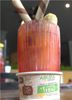 Salah satu menu desert di restoran ABUBA yang menggunakan Ello Jello. (Foto: VOA/Henry Irvin)