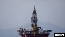 Anjungan minyak yang dioperasikan oleh China National Offshore Oil Corporation (CNOOC) di laut lepas pantai provinsi Hainan paling selatan China, 23 Maret 2018. (Foto: dok).
