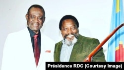 Alanga nzembo Simaro Lutmba na mokonzi ya mboka Joseph Kabila, na Palais de la nation, Kinshasa, 2018. (Présidence RDC)