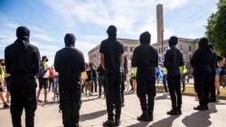 Dakarun Tsaron Kasa na sa ido kan masu zanga-zanga a Kenosha, Wisconsin