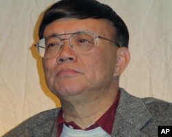 加州大学图书馆主任宋永毅（美国之音容易拍摄）