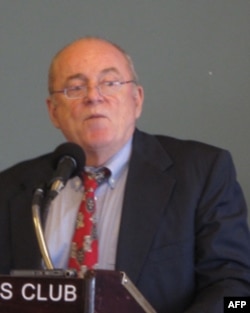 主要作者安东尼.卡纳维利