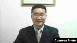 广州律师唐荆陵(“唐荆陵太太”博客图片)