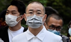 关注囚权的民主派前立法会议员邵家臻表示，国安法实施之后惩教署有如”山寨王”，以周庭广受国际关注等”莫须有”的原因将她当作”甲级犯”看待，反映香港的法治、人权大打折扣 (美国之音/汤惠芸)