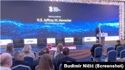 Džefri Hovenijer, ambasador SAD na Kosovu, na trećem izdanju Kosovskog samita mira i demokratije u Prištini.