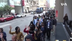 香港示威者抗争不息 午饭时间再上街快闪