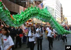 华裔第二代的舞狮队