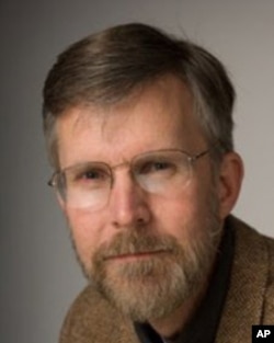 新罕布什尔州大学中国政治问题研究学者李道明