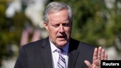 Kepala staf Gedung Putih Mark Meadows berbicara kepada media (foto: dok). 