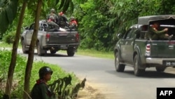 လုံခြုံရေးယူနေသော DKBA တပ်များ (သတင်းဓါတ်ပုံ)
