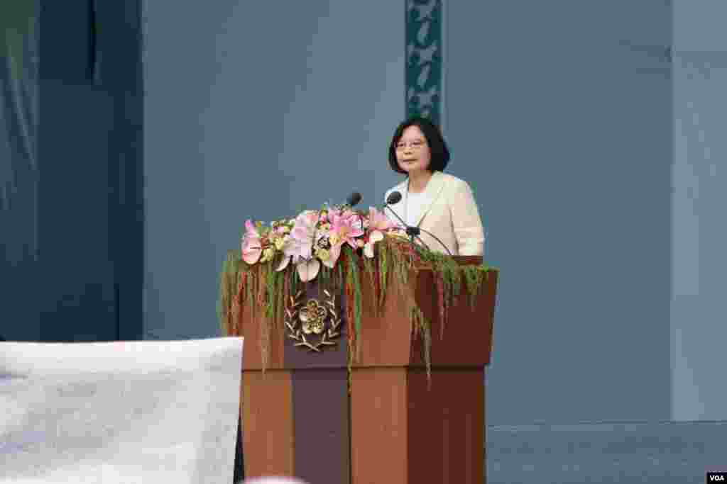 台湾总统蔡英文发表就职演说,2016年5月20日于总统府前典礼台上(美国之音齐勇明摄影)