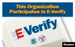 美国越来越多的雇主使用由美国政府创办的免费网络安全系统，核查新雇员的个人历史